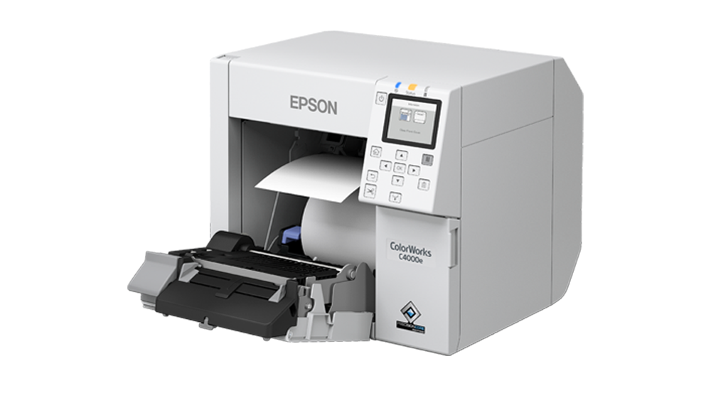 Epson 4000 farve etiket printer fra Etisoft. Printeren er åben så du kan se hvordan papiret ligger foran.